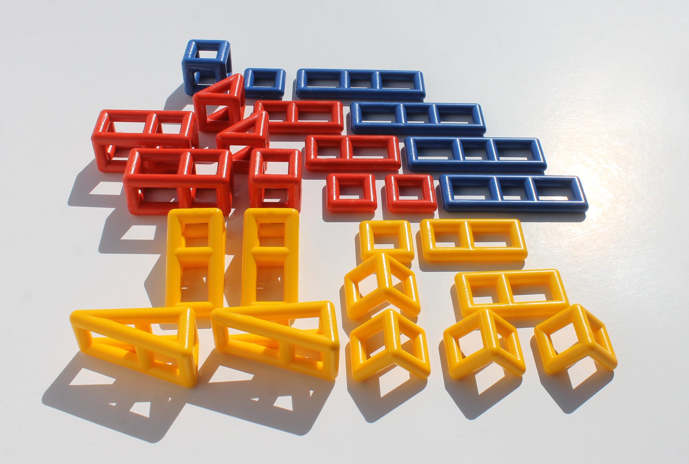 Mobilo Geometric Shapes 26 pieces — Curiate NZ